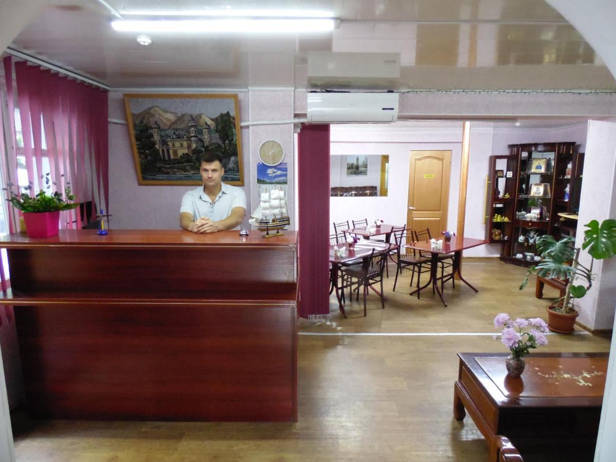 Na Admirala Makarova Hotell Mykolajiv Exteriör bild