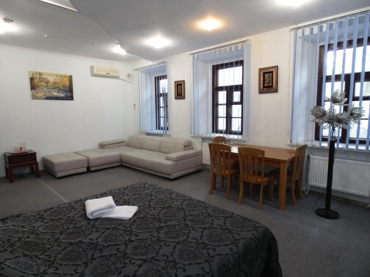 Na Admirala Makarova Hotell Mykolajiv Exteriör bild