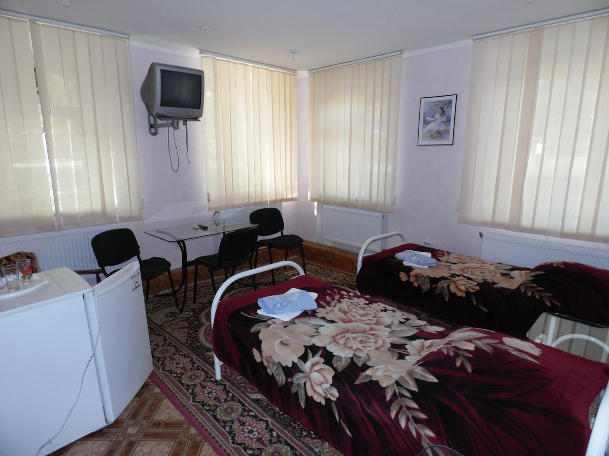 Na Admirala Makarova Hotell Mykolajiv Exteriör bild