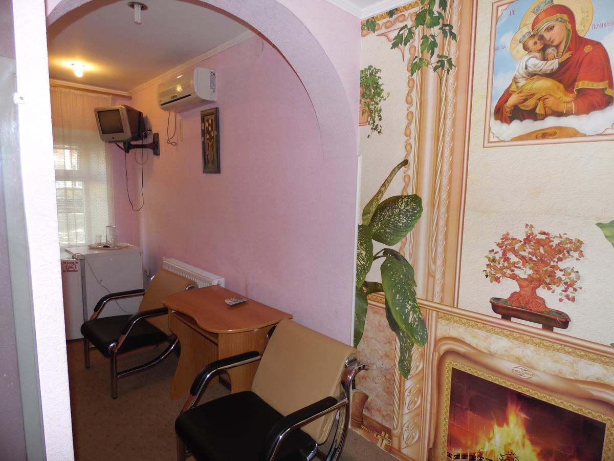 Na Admirala Makarova Hotell Mykolajiv Exteriör bild