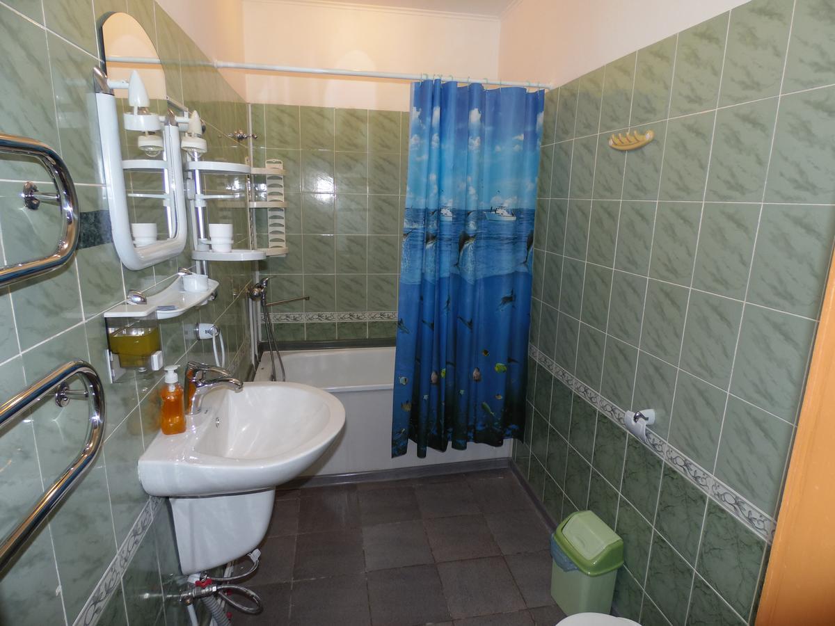 Na Admirala Makarova Hotell Mykolajiv Exteriör bild